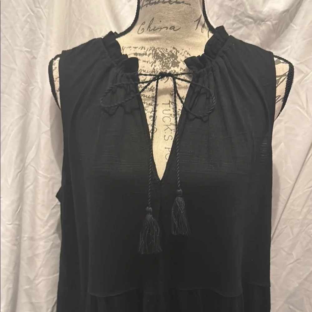 Max Studio Black Sleeveless Plunge Maxi Dress - Picture 2 of 11